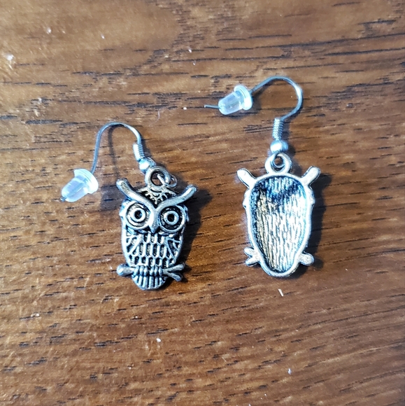 Owl Earrings - Picture 2 of 2